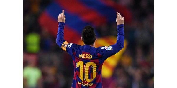 Messi's 50e vrije trap in zijn carrière